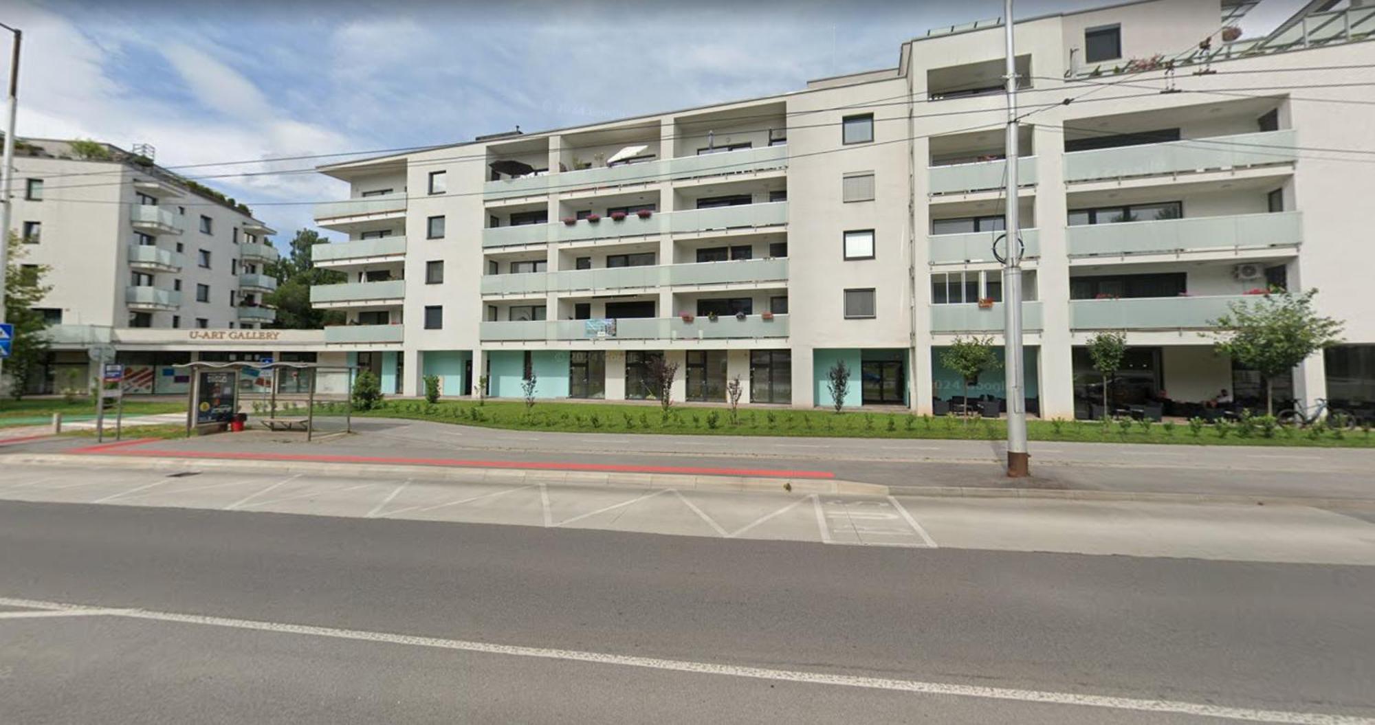 Alure Residences 1 & 24H Self Check-In, Free Parking In Front Of The Apartment Building, New Building, Terrace, Cafe With Breakfast In The Apartment Building, Next To The Aqua Park Besztercebánya Kültér fotó